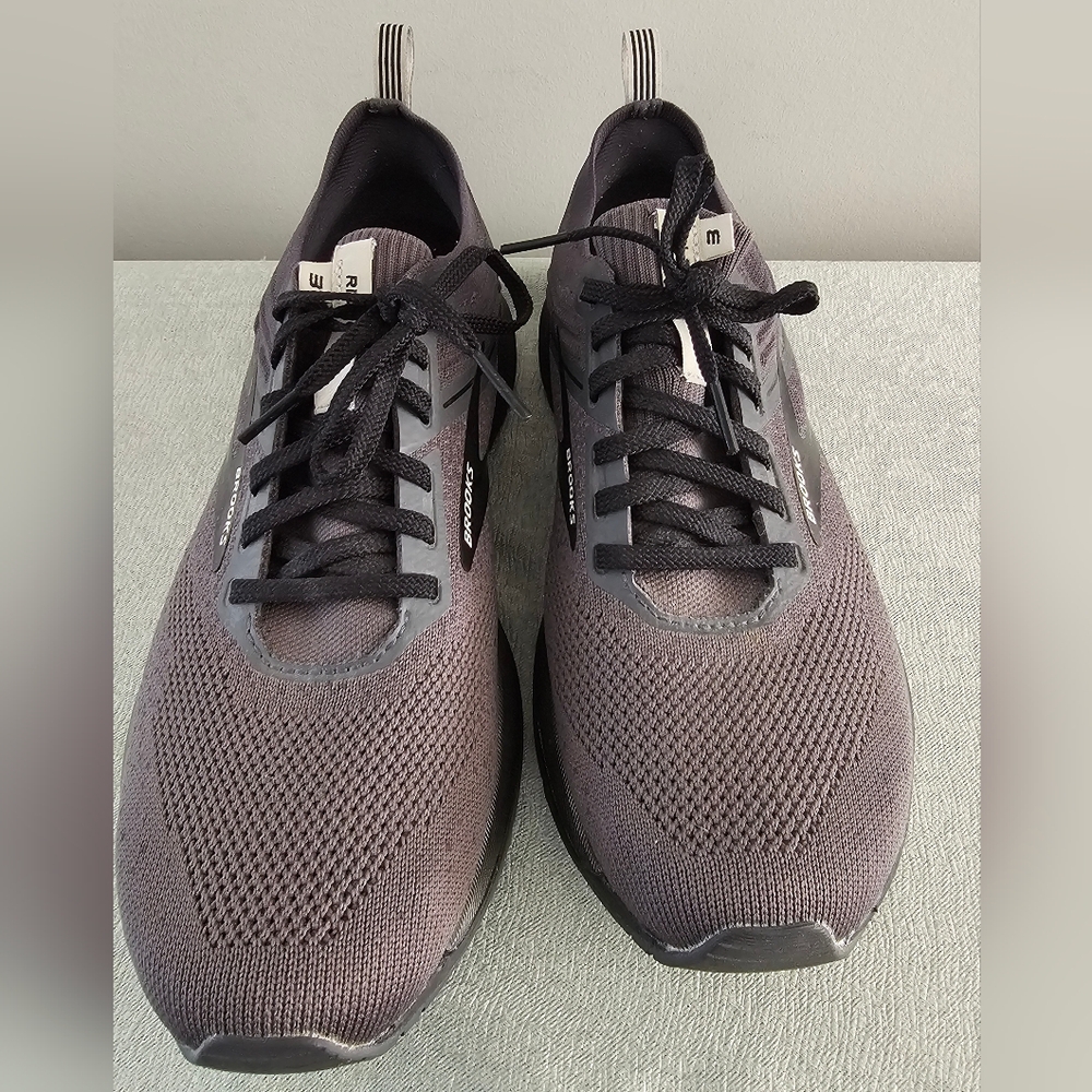 BROOKS Ricochet 3 Womens Gray & Black Athletic Running Shoes, Sneakers - Picture 5 of 9